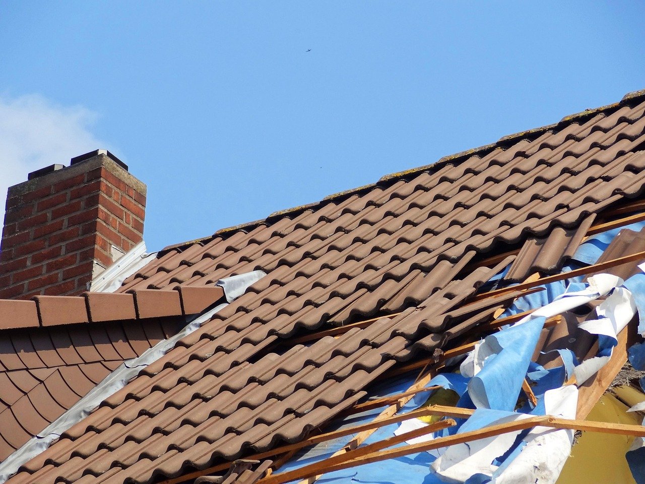 Home storm, storm damage, roof, roof tiles, hurricane, thunderstorm, autumn storm, lightning strike, damage, insurance, storm damage, storm damage, storm damage, storm damage, storm damage, hurricane, North Rhine-Westphalia, Bocholt, Germany